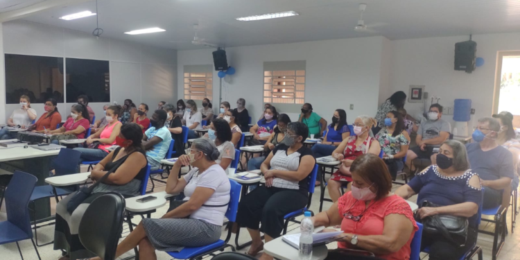 Artesãos são credenciados em SP