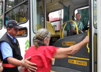 Gratuidade de idosos em ônibus