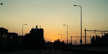 Procon de São Paulo aplica multa milionária à Enel após apagão provocado por ciclone