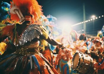 Desfile das Campeãs SP 2026 reúne nove escolas no Anhembi; confira data, horários e ordem das apresentações