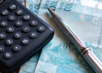 Por que o imposto pesa tanto no bolso do brasileiro e quais caminhos o governo discute para aliviar o impacto