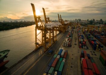 PF deflagra operação contra tráfico internacional de drogas no Porto de Santos