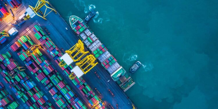 Tarifas dos EUA desafiam indústria brasileira e acendem alerta para polos produtivos de São Paulo
