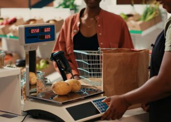 Comércio varejista cresce 0,1% em agosto e mantém alta no acumulado do ano